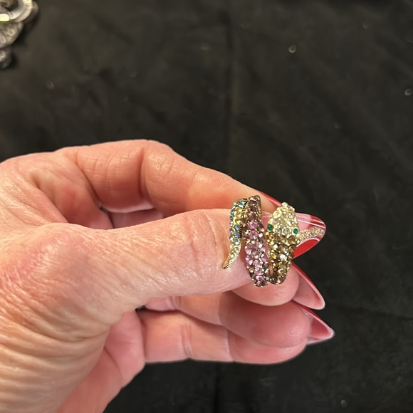 Ring - Picture 4 of 5